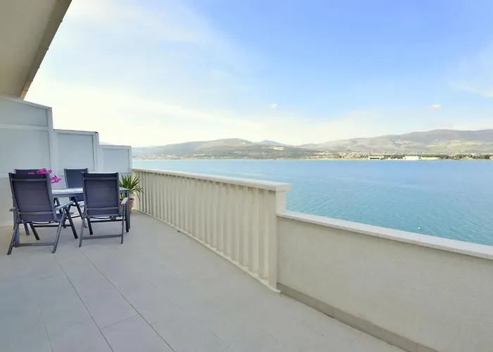 Mornar-2 By Interhome Apartmán