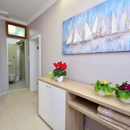 Apartmán Mornar-2 By Interhome *