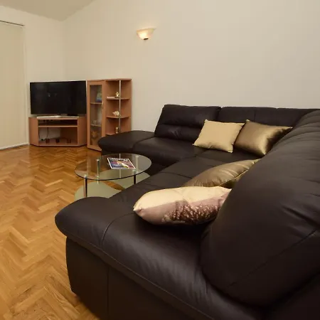 Apartmán Mornar-2 By Interhome Trogir